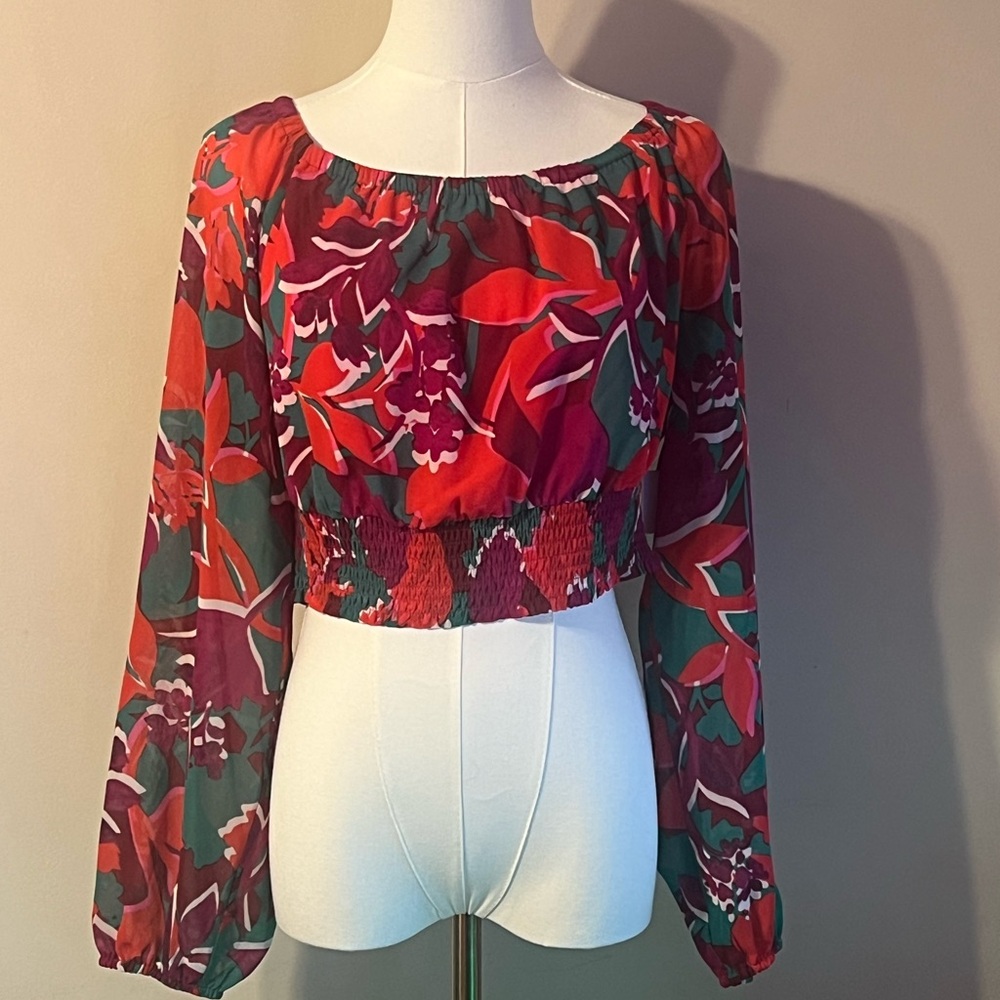 NWT Bar III Floral Long Sleeve Crop Top
